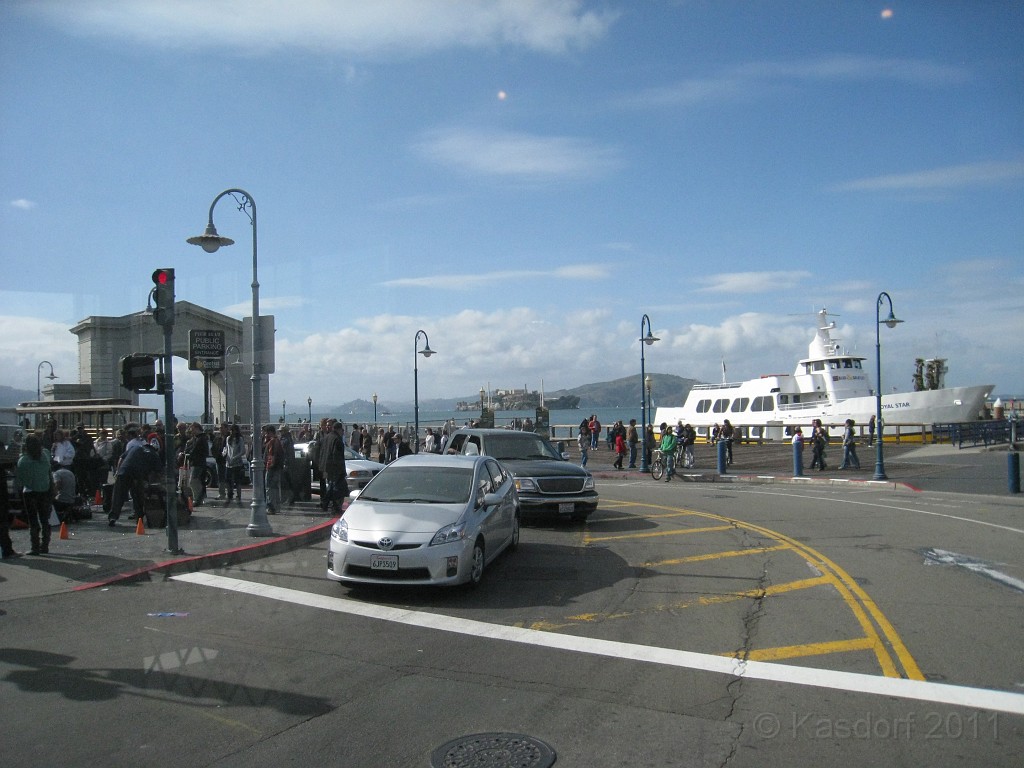 2011 Bay 2 Breakers Saturday 0950.JPG - I was able to participate in the 2011, 100th anniversary of the San Francisco Bay to Breakers 12K race. A great weekend for sight seeing and racing.